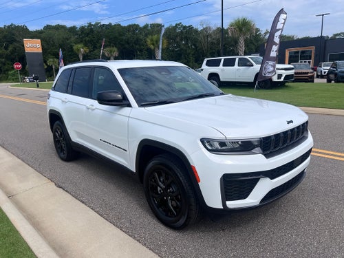 2026 Jeep Grand Cherokee GRAND CHEROKEE LAREDO ALTITUDE 4X4