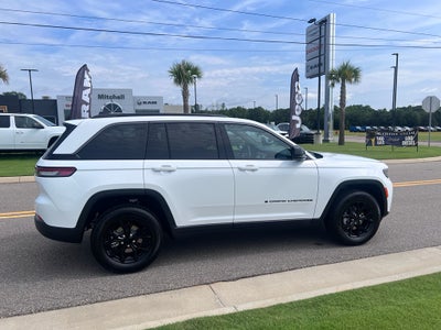2026 Jeep Grand Cherokee GRAND CHEROKEE LAREDO ALTITUDE 4X4