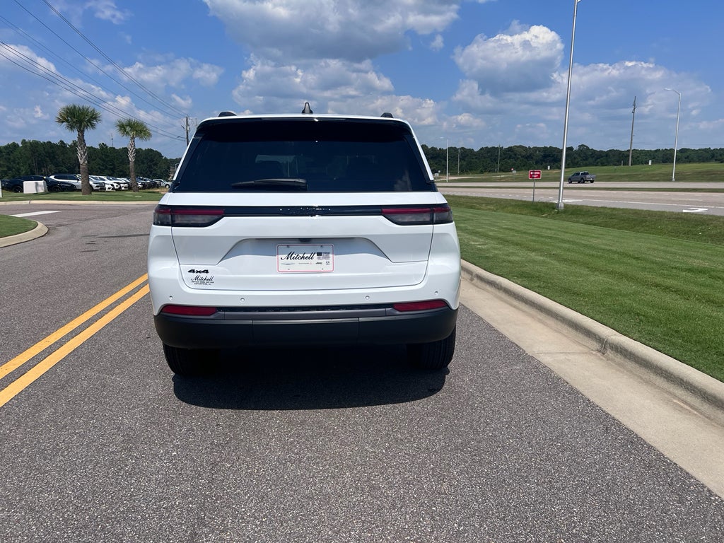 2026 Jeep Grand Cherokee GRAND CHEROKEE LAREDO ALTITUDE 4X4