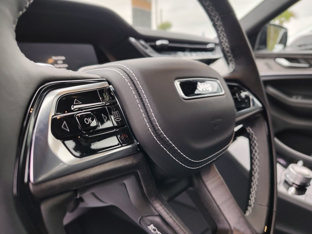 2025 Jeep Grand Cherokee GRAND CHEROKEE OVERLAND 4X4