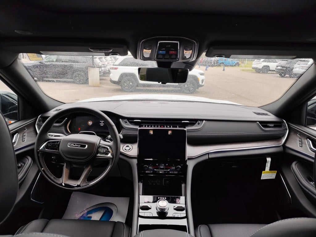 2025 Jeep Grand Cherokee GRAND CHEROKEE OVERLAND 4X4