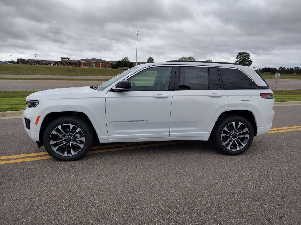 2025 Jeep Grand Cherokee GRAND CHEROKEE OVERLAND 4X4
