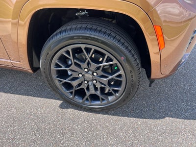 2026 Jeep Grand Cherokee GRAND CHEROKEE SUMMIT 4X4