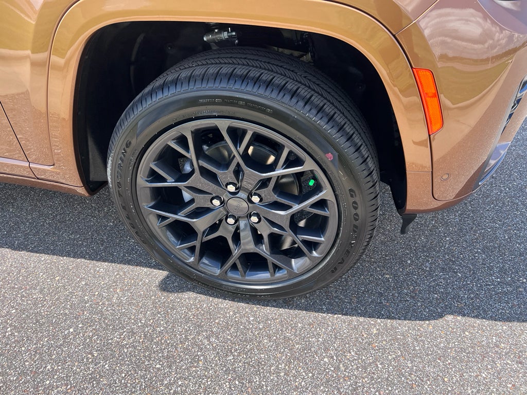 2026 Jeep Grand Cherokee GRAND CHEROKEE SUMMIT 4X4