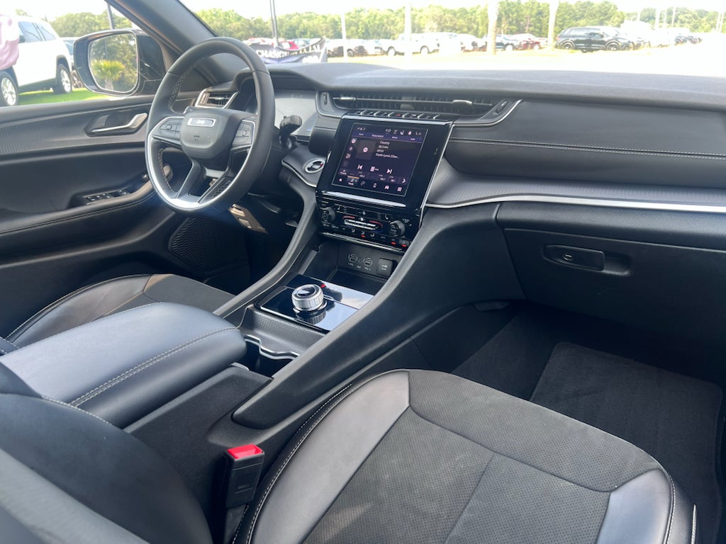2024 Jeep Grand Cherokee L Altitude X 4x2