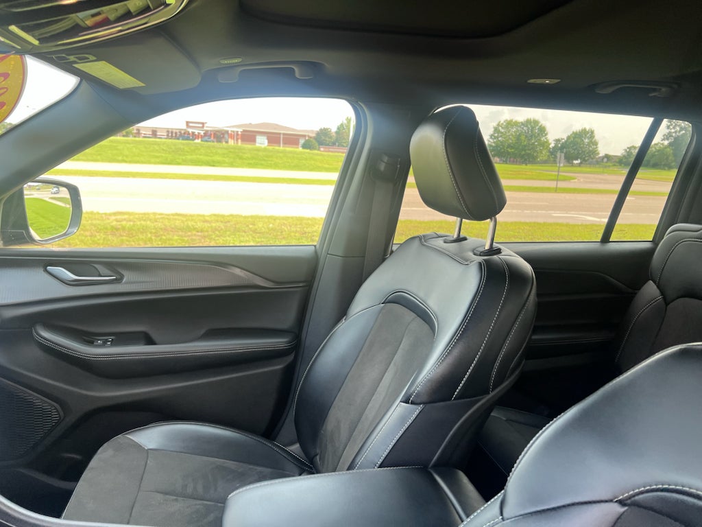 2024 Jeep Grand Cherokee L Altitude X 4x2