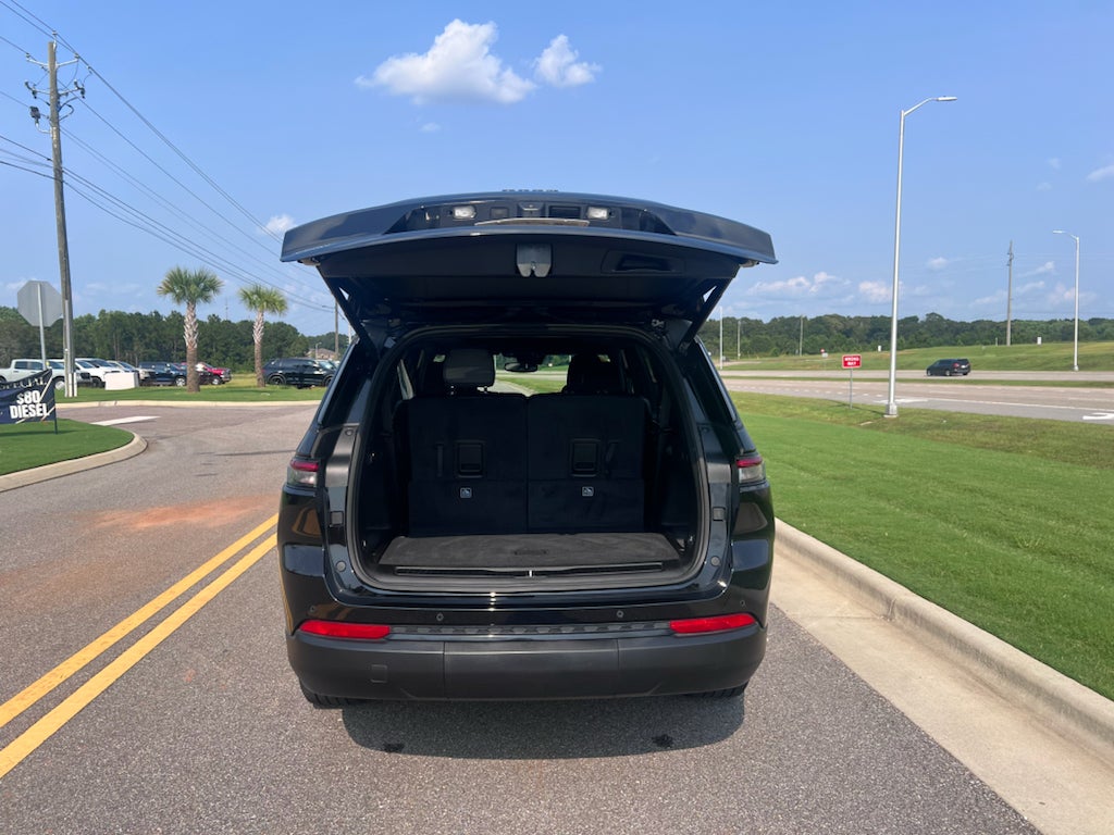 2024 Jeep Grand Cherokee L Altitude X 4x2
