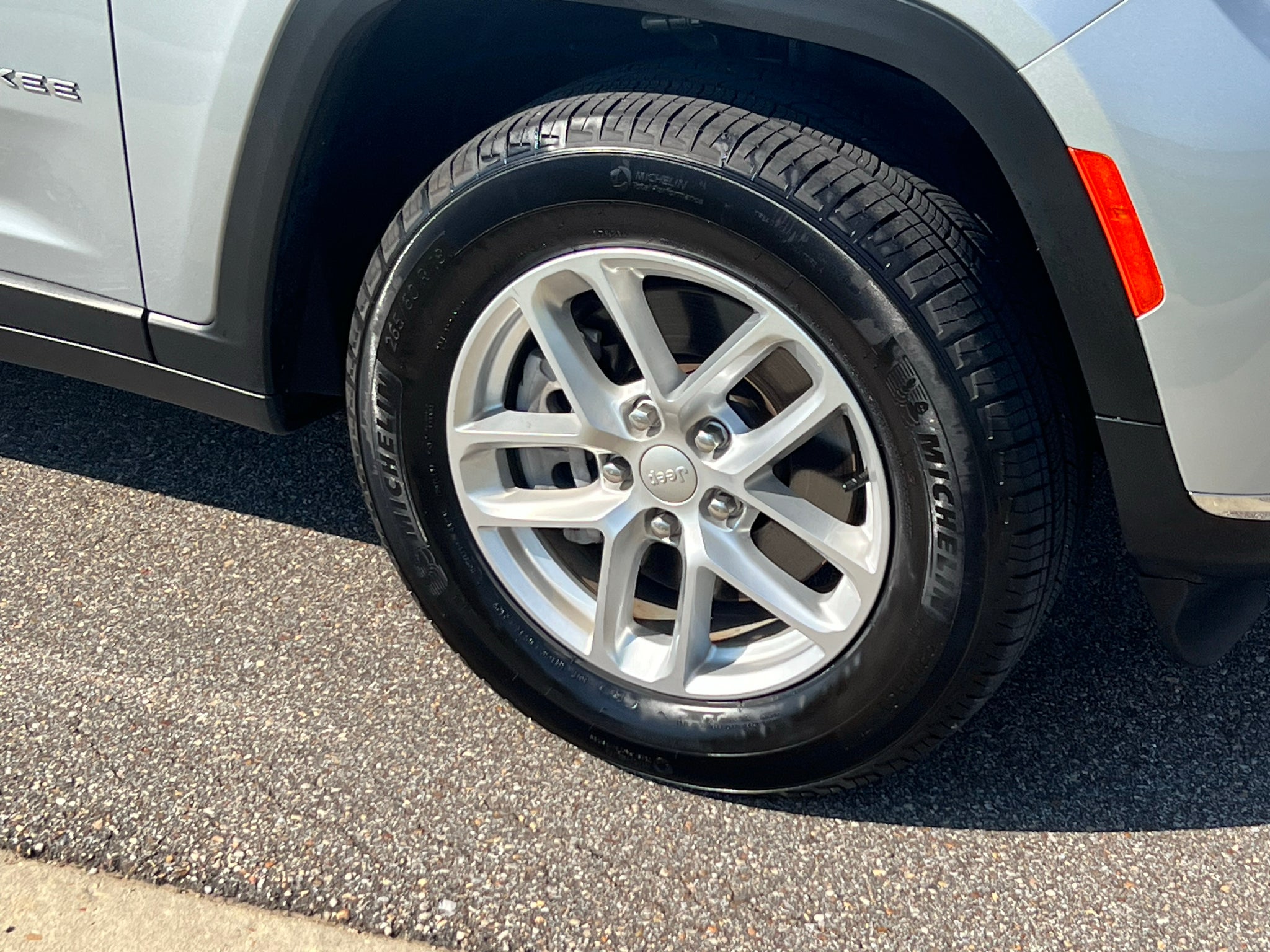 2025 Jeep Grand Cherokee L Laredo X 4x2