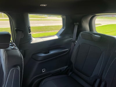 2025 Jeep Grand Cherokee L Laredo X 4x2