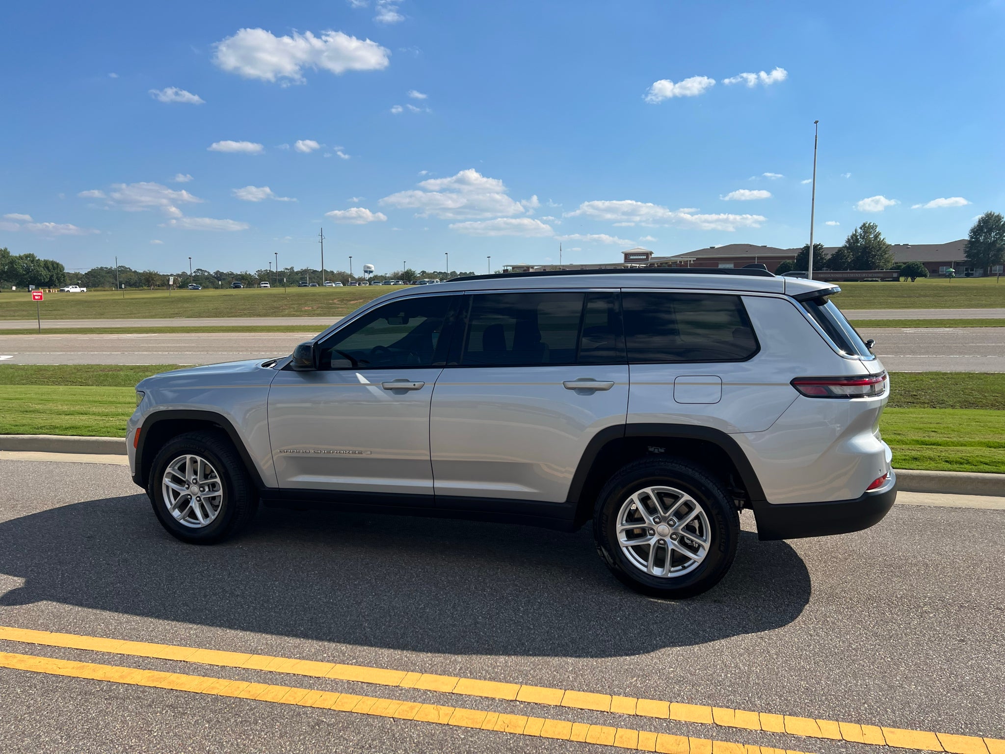 2025 Jeep Grand Cherokee L Laredo X 4x2