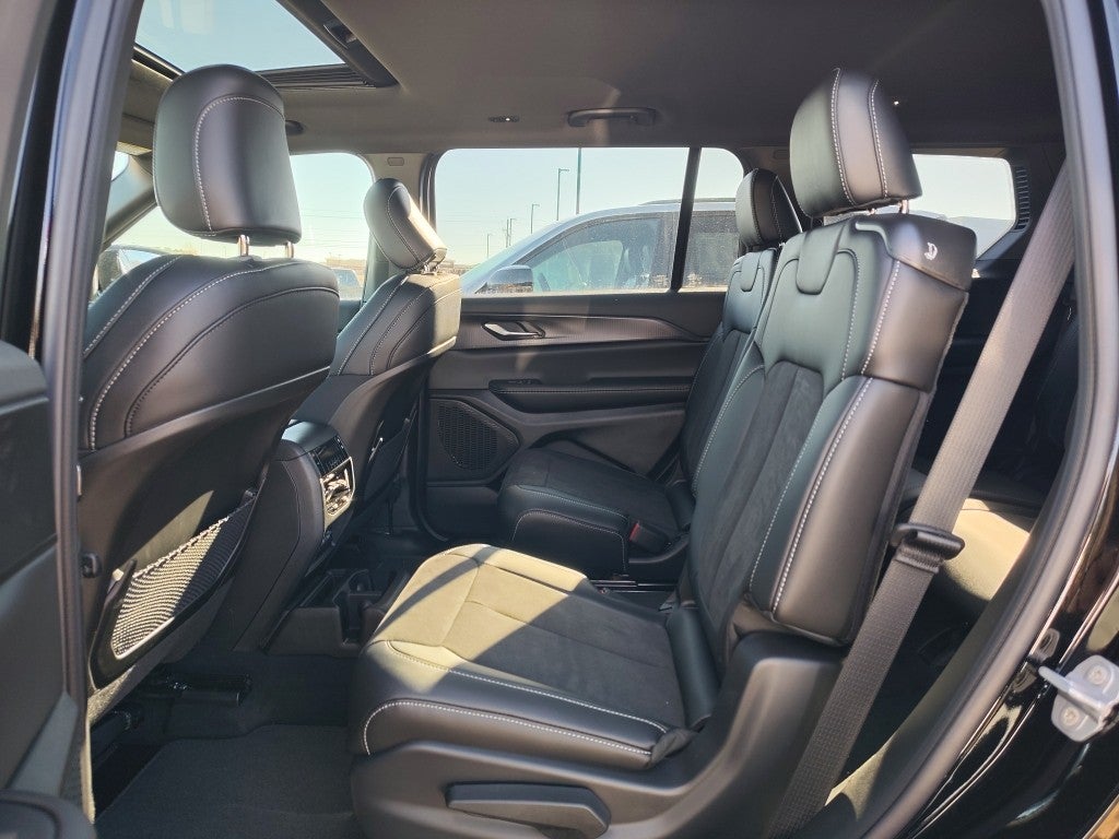 2025 Jeep Grand Cherokee L GRAND CHEROKEE L ALTITUDE X 4X2