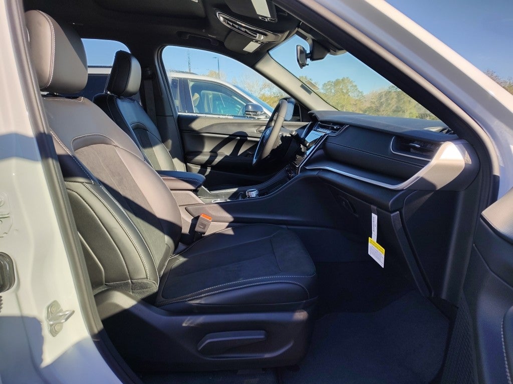 2025 Jeep Grand Cherokee L GRAND CHEROKEE L ALTITUDE X 4X2