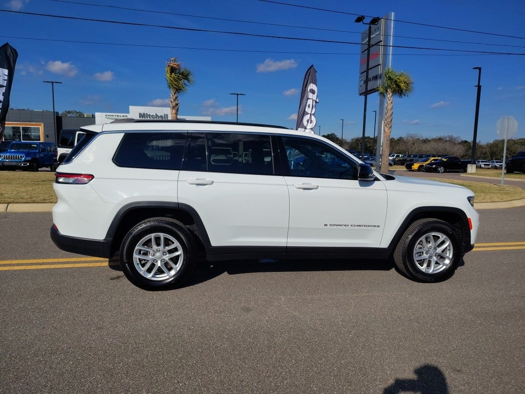 2025 Jeep Grand Cherokee L Laredo 4x2