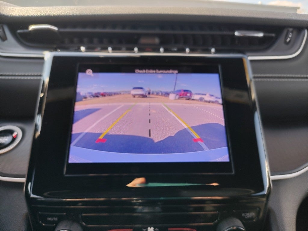 2025 Jeep Grand Cherokee L Laredo 4x2