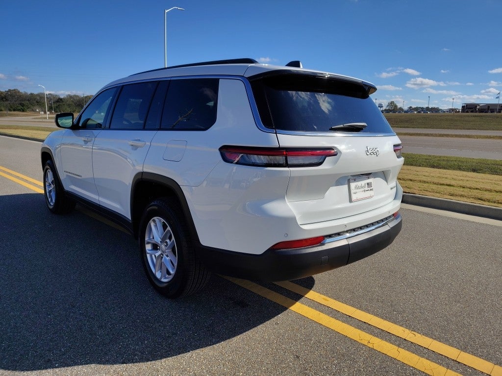 2025 Jeep Grand Cherokee L Laredo 4x2
