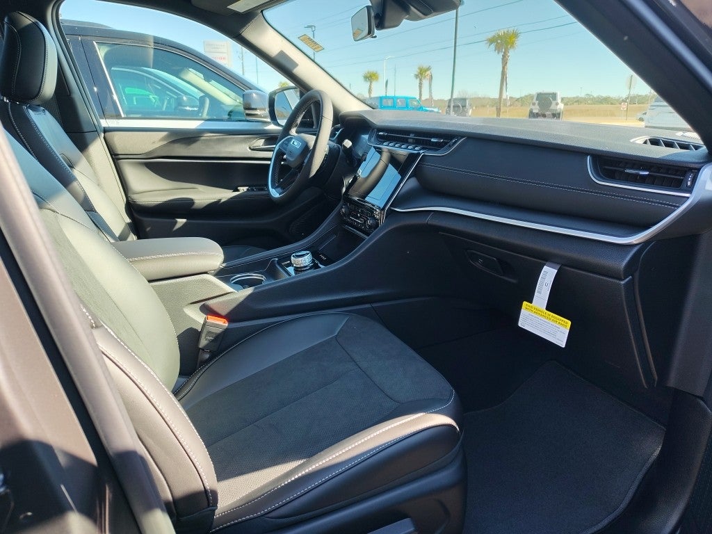 2025 Jeep Grand Cherokee L GRAND CHEROKEE L ALTITUDE X 4X2