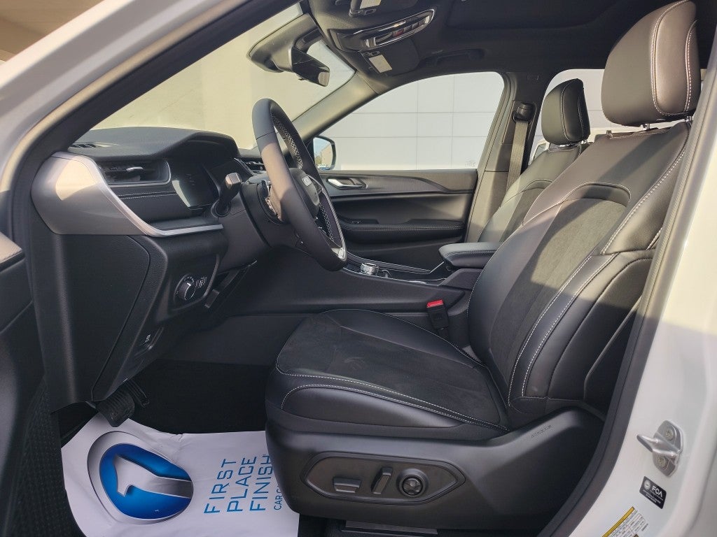 2025 Jeep Grand Cherokee L GRAND CHEROKEE L ALTITUDE X 4X2