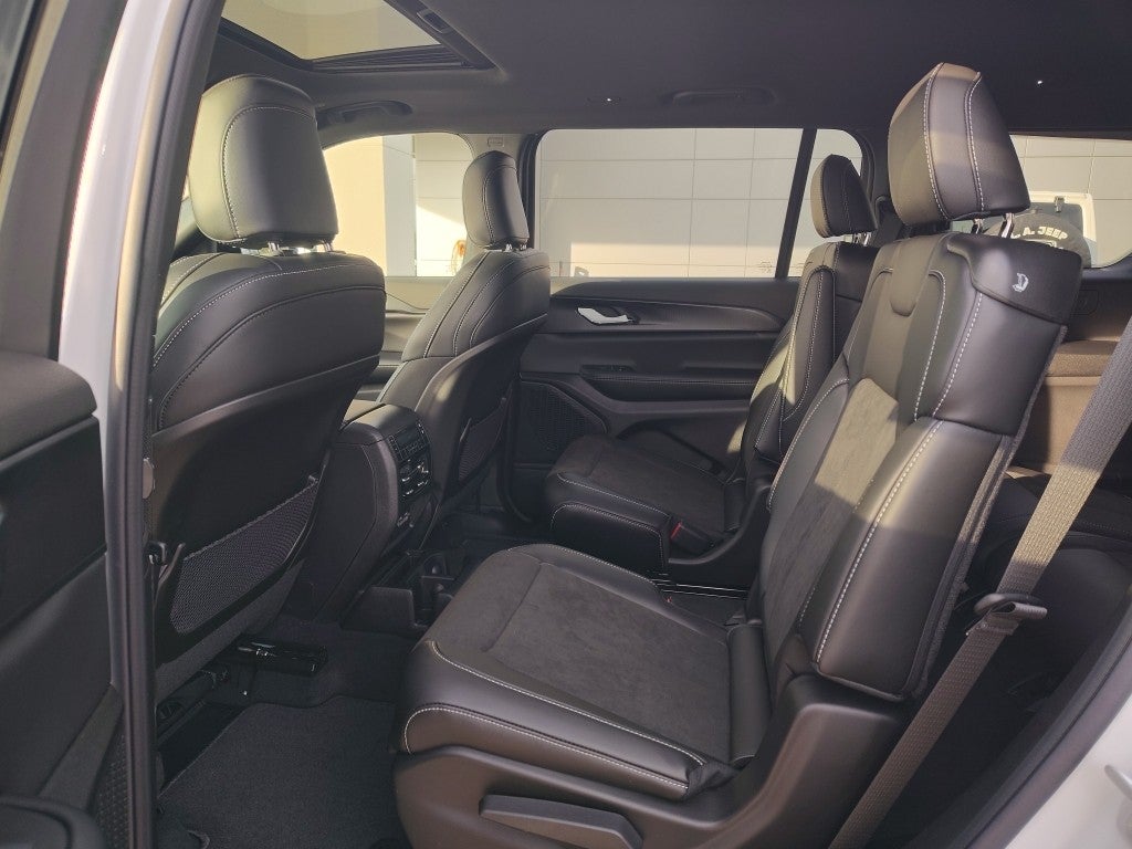 2025 Jeep Grand Cherokee L GRAND CHEROKEE L ALTITUDE X 4X2