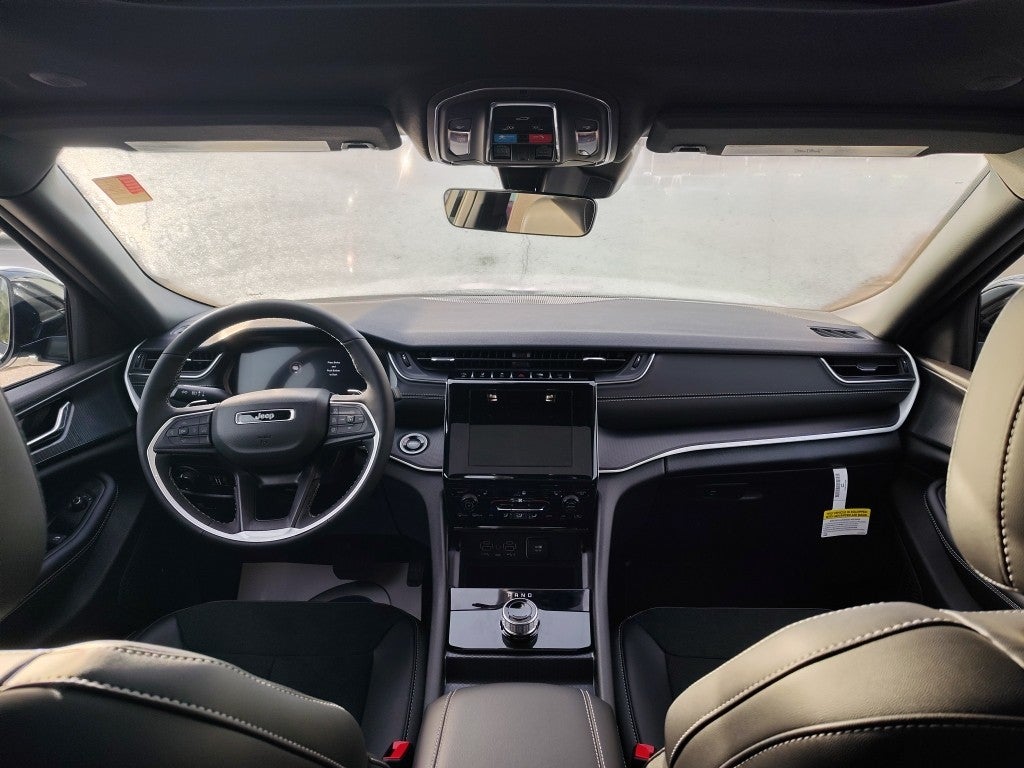 2025 Jeep Grand Cherokee L GRAND CHEROKEE L ALTITUDE X 4X2