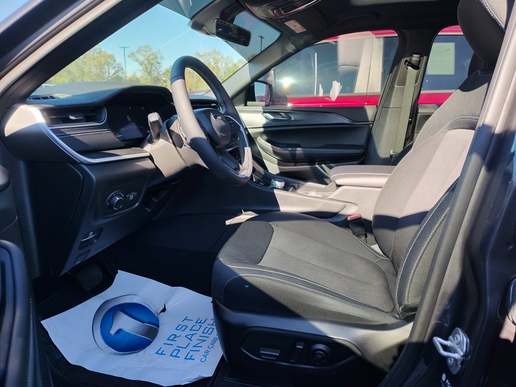 2025 Jeep Grand Cherokee L Laredo X