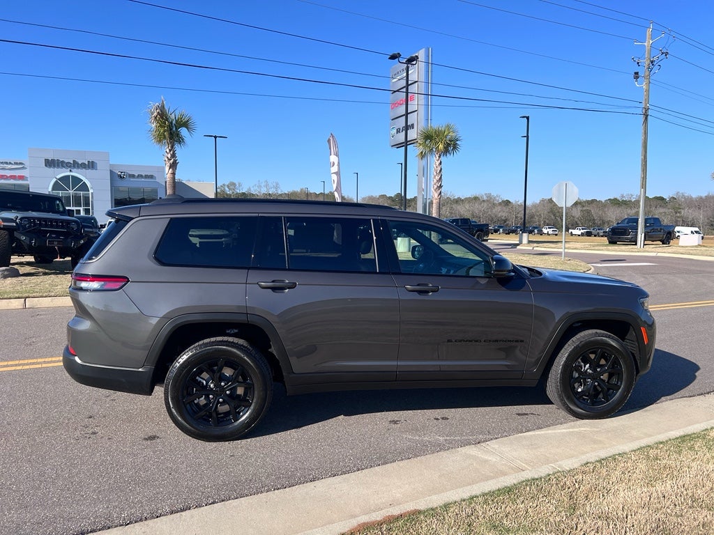 2026 Jeep Grand Cherokee L GRAND CHEROKEE L LAREDO ALTITUDE 4X2