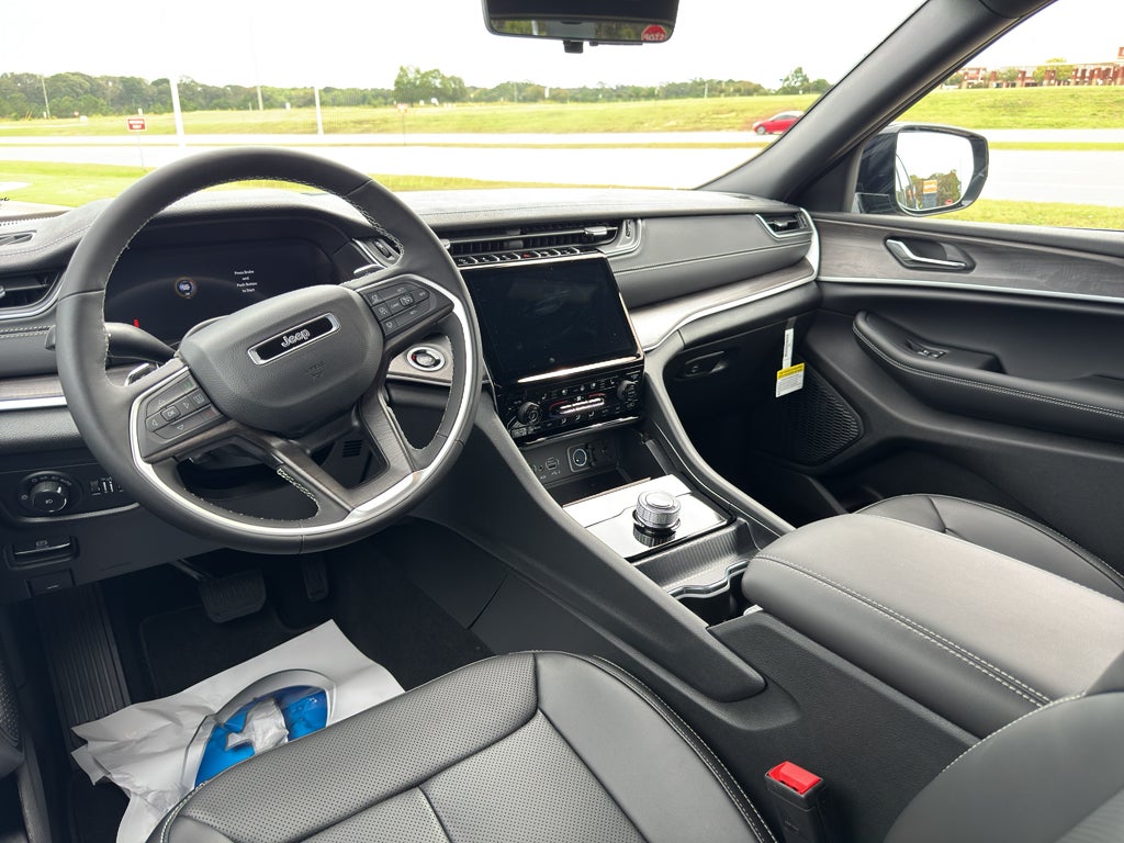 2025 Jeep Grand Cherokee L GRAND CHEROKEE L LIMITED 4X2