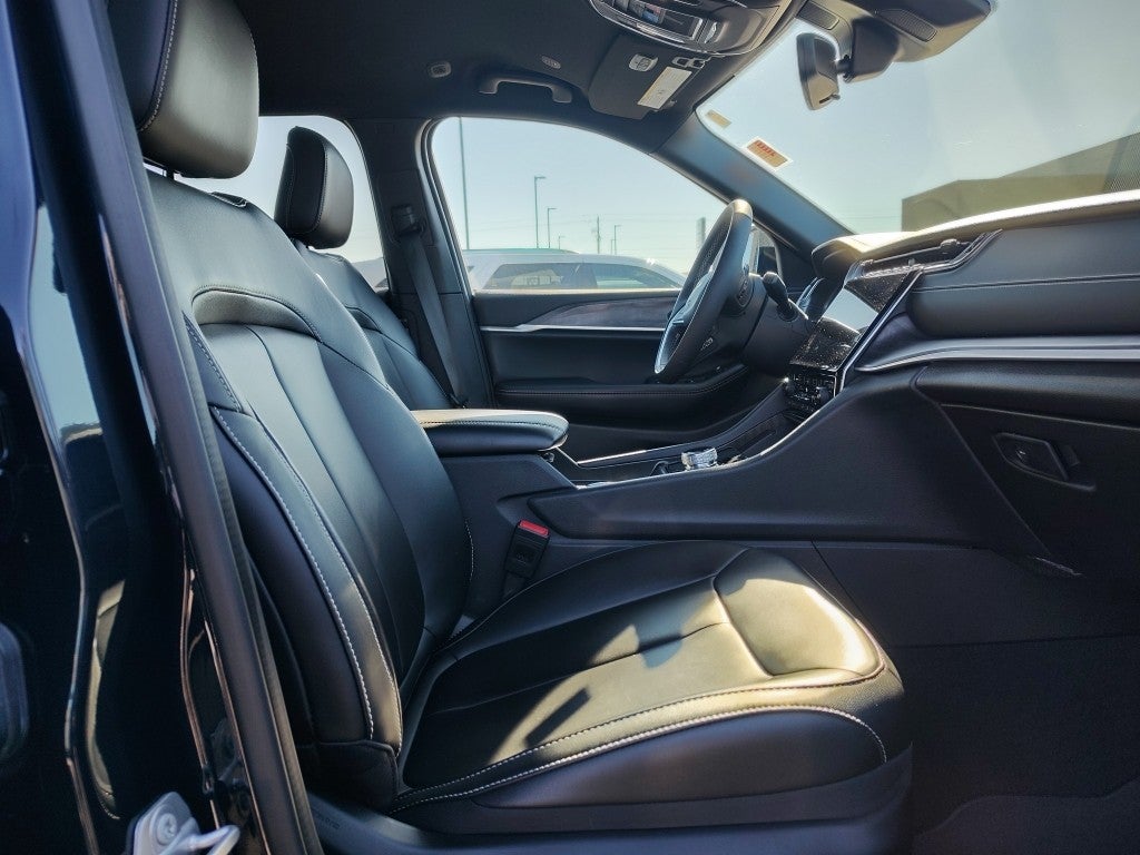 2024 Jeep Grand Cherokee L Limited 4x2