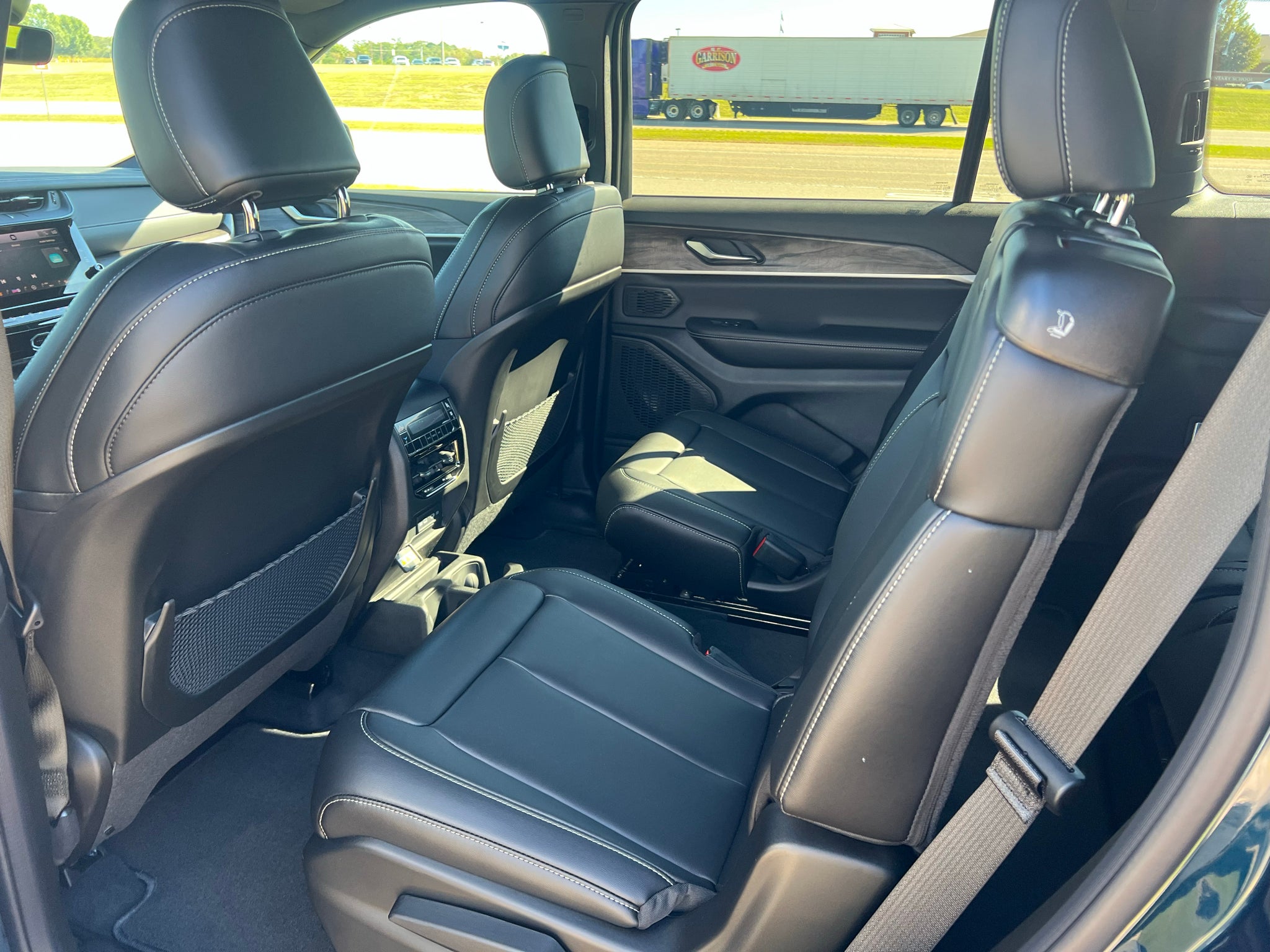 2027 Jeep Grand Cherokee L GRAND CHEROKEE L LIMITED 4X2