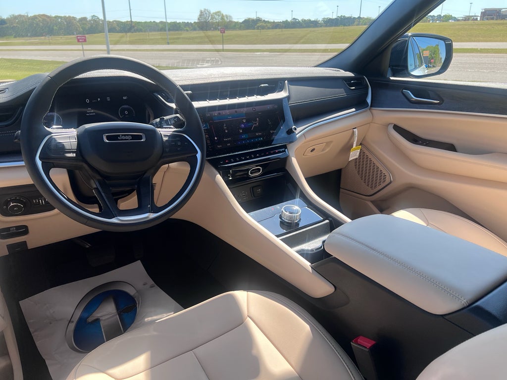 2026 Jeep Grand Cherokee L GRAND CHEROKEE L LIMITED 4X2