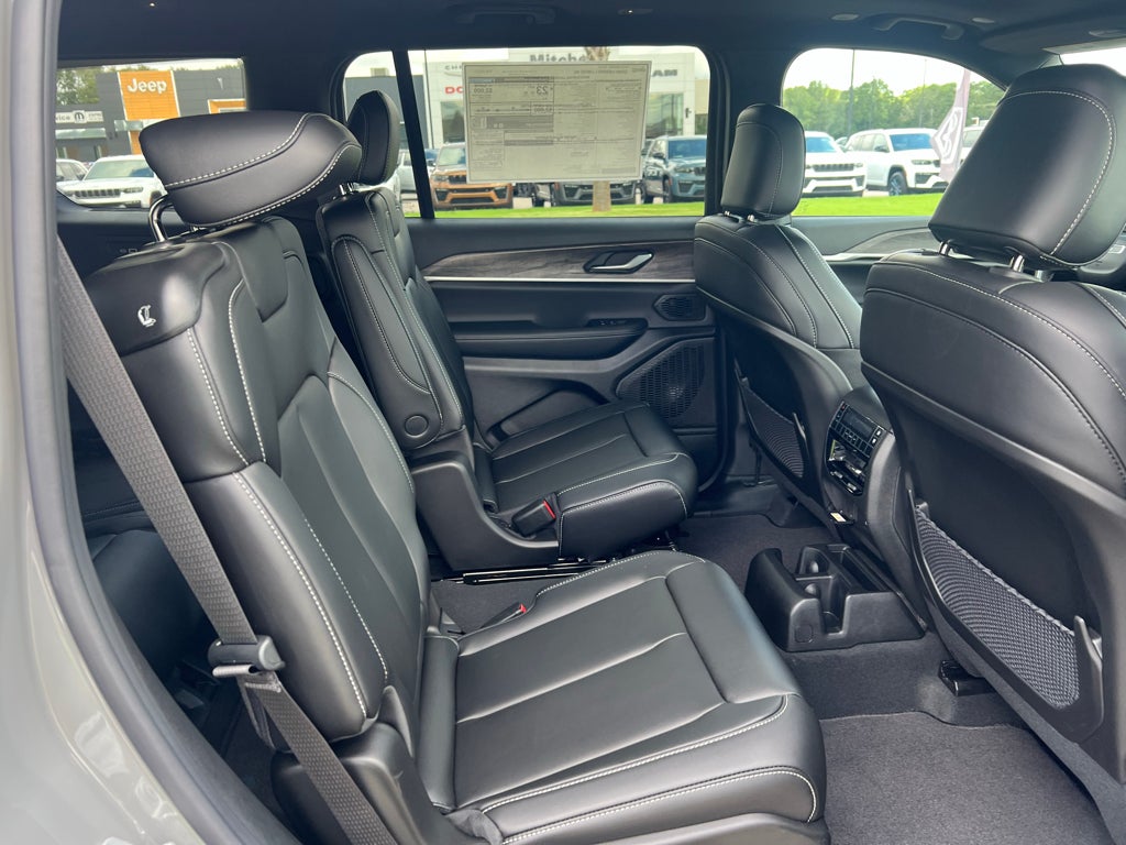 2027 Jeep Grand Cherokee L Limited