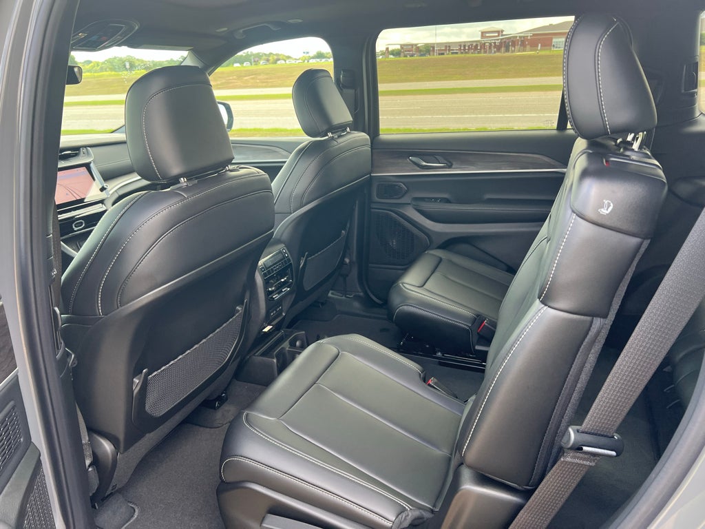 2027 Jeep Grand Cherokee L Limited