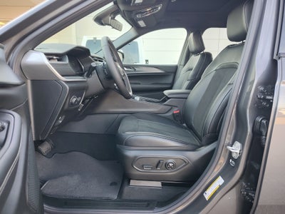 2025 Jeep Grand Cherokee L GRAND CHEROKEE L ALTITUDE X 4X4