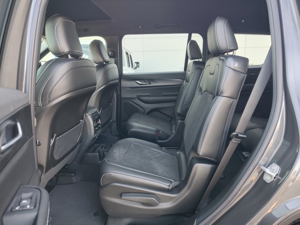 2025 Jeep Grand Cherokee L GRAND CHEROKEE L ALTITUDE X 4X4