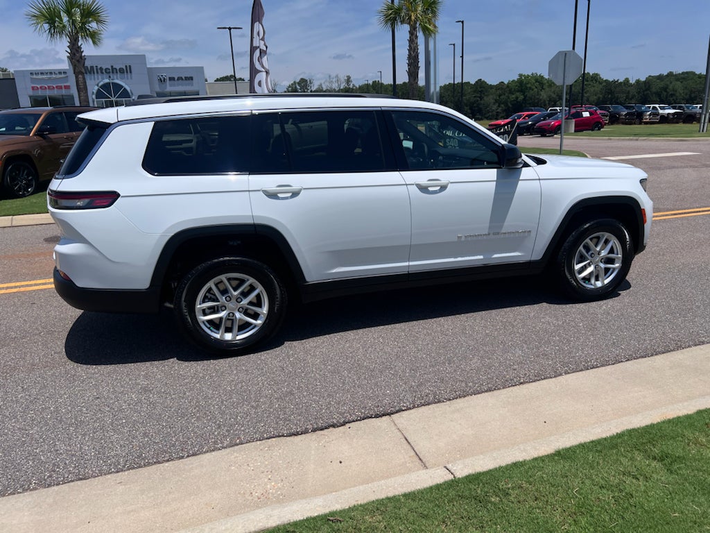 2026 Jeep Grand Cherokee L GRAND CHEROKEE L LAREDO X 4X4