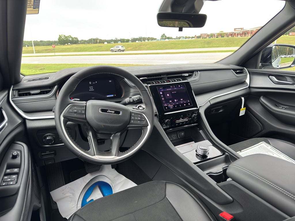 2025 Jeep Grand Cherokee L GRAND CHEROKEE L ALTITUDE X 4X4