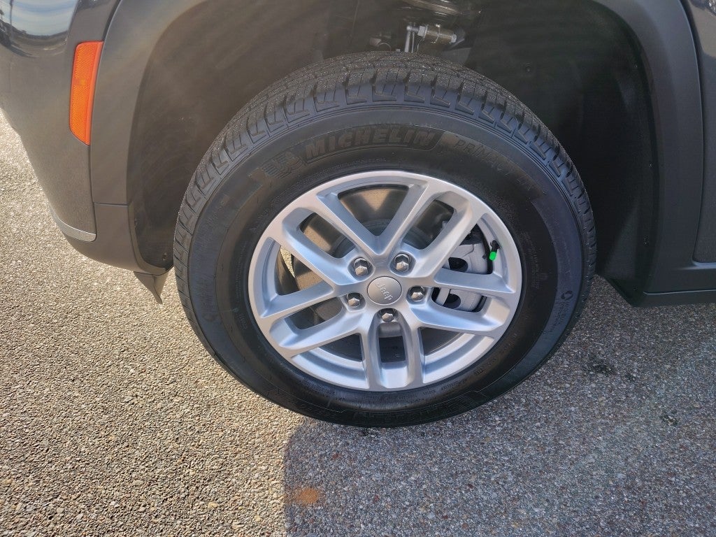 2025 Jeep Grand Cherokee L GRAND CHEROKEE L LAREDO X 4X4