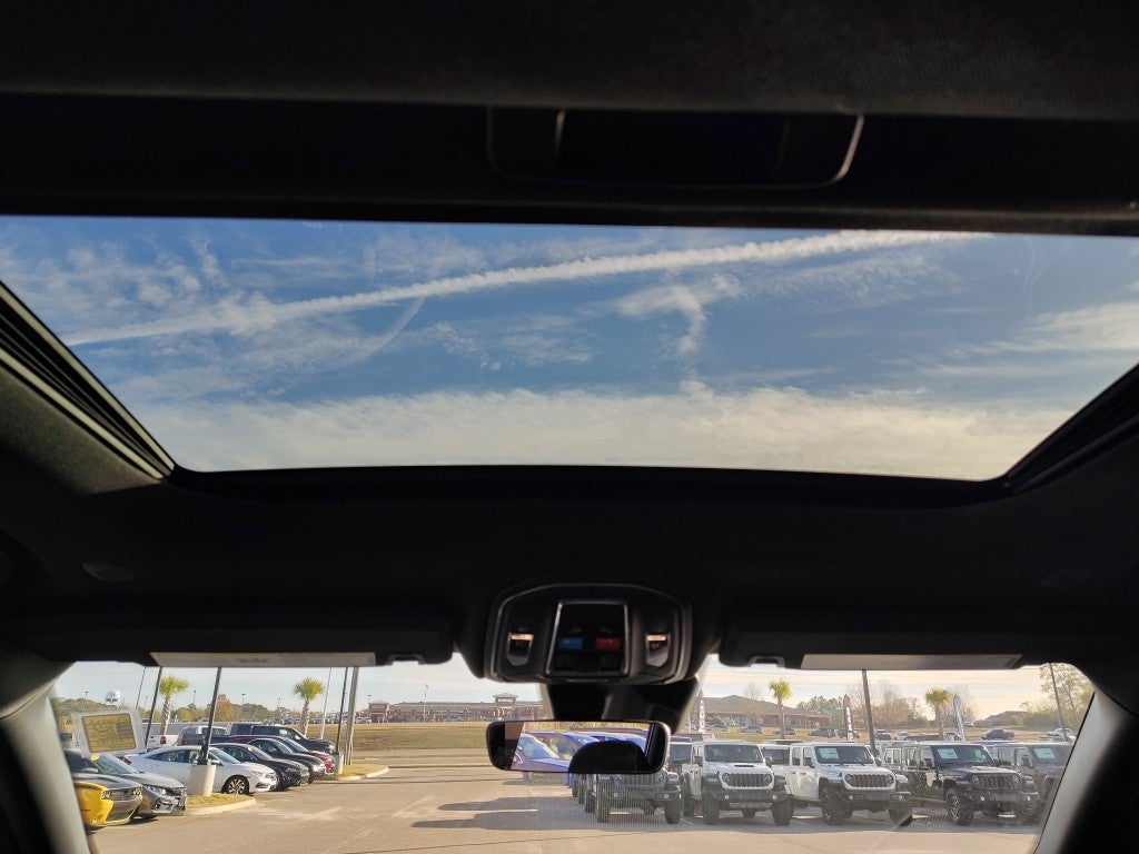 2025 Jeep Grand Cherokee L GRAND CHEROKEE L LAREDO X 4X4