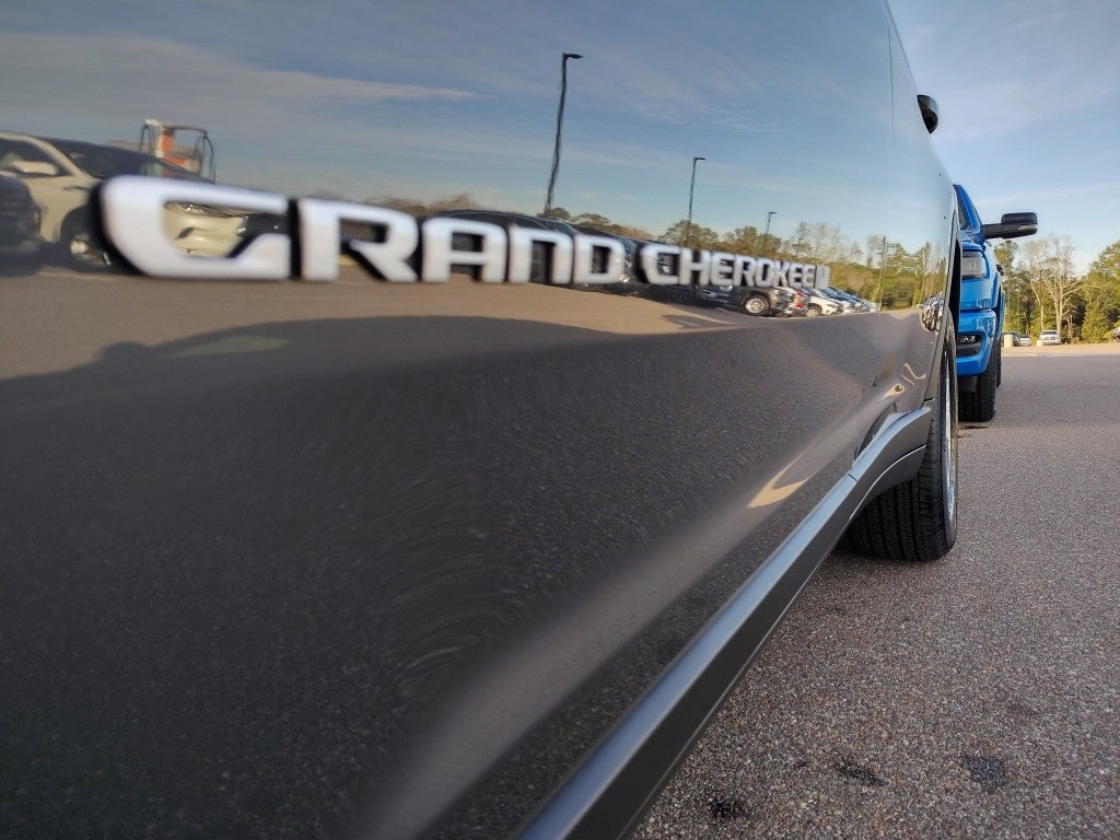 2025 Jeep Grand Cherokee L GRAND CHEROKEE L LAREDO X 4X4