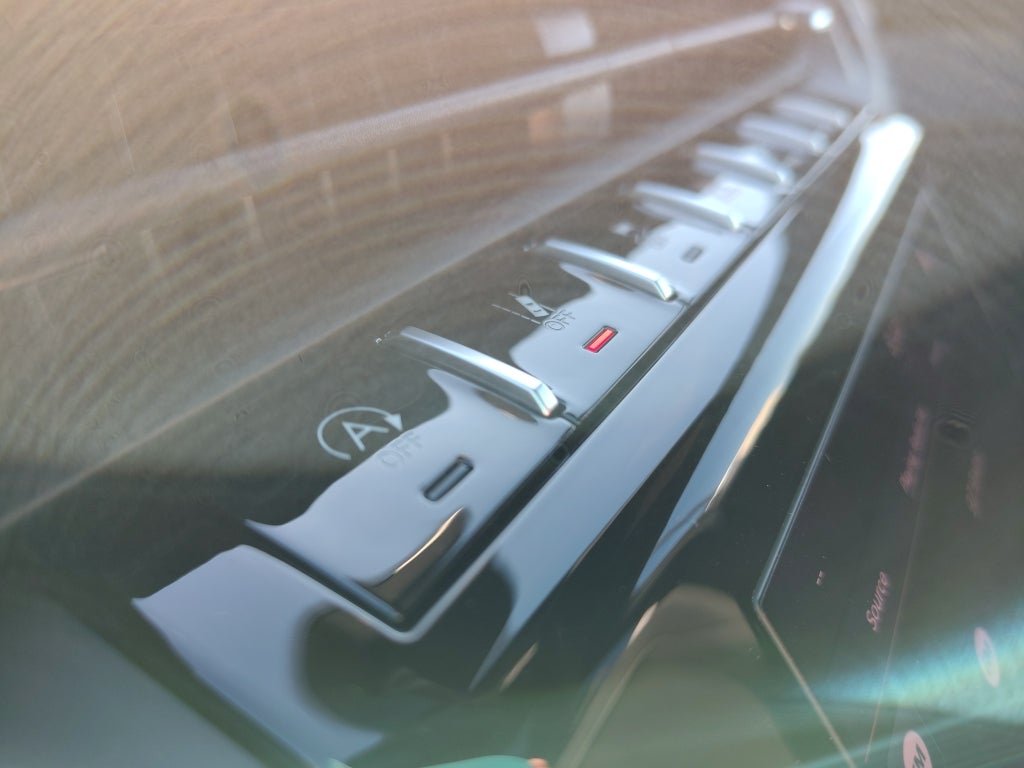 2025 Jeep Grand Cherokee L GRAND CHEROKEE L LAREDO X 4X4