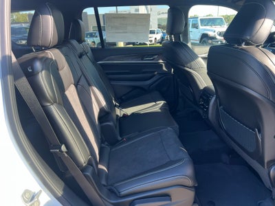 2027 Jeep Grand Cherokee L GRAND CHEROKEE L LAREDO ALTITUDE 4X4