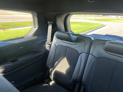 2027 Jeep Grand Cherokee L GRAND CHEROKEE L LAREDO ALTITUDE 4X4