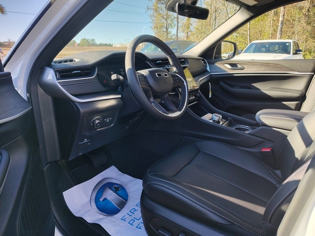 2025 Jeep Grand Cherokee L GRAND CHEROKEE L LIMITED 4X4