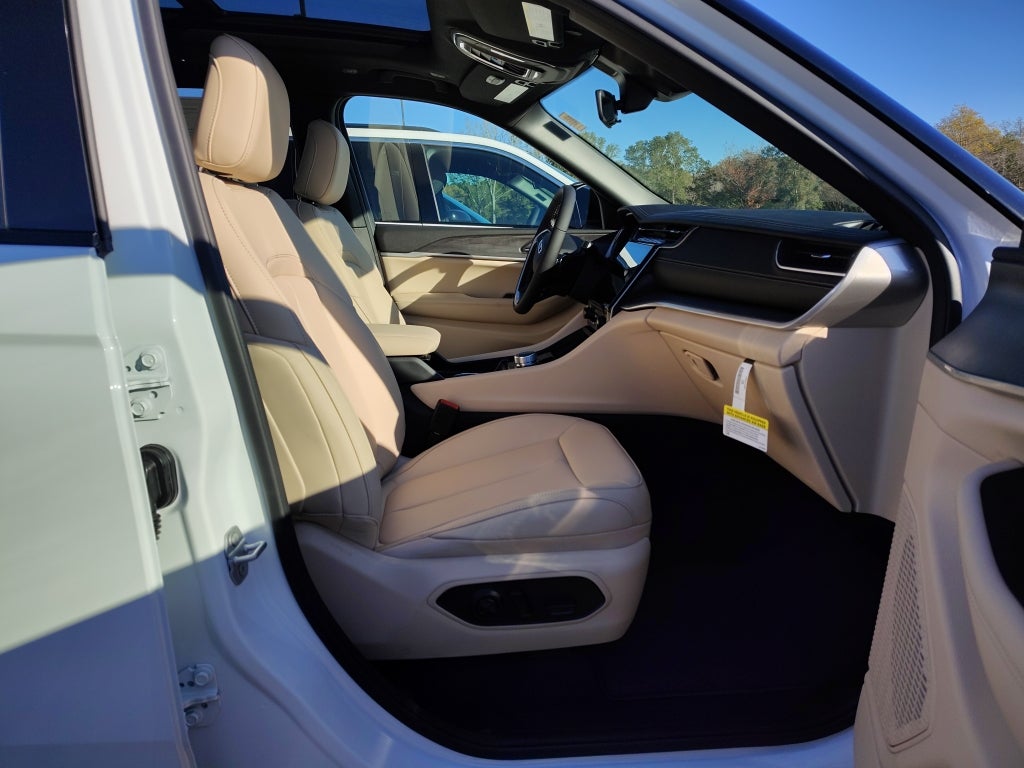 2025 Jeep Grand Cherokee L GRAND CHEROKEE L LIMITED 4X4