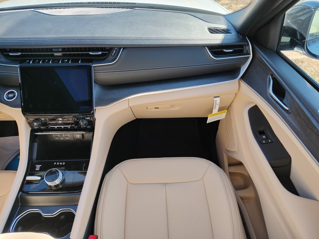 2025 Jeep Grand Cherokee L GRAND CHEROKEE L LIMITED 4X4