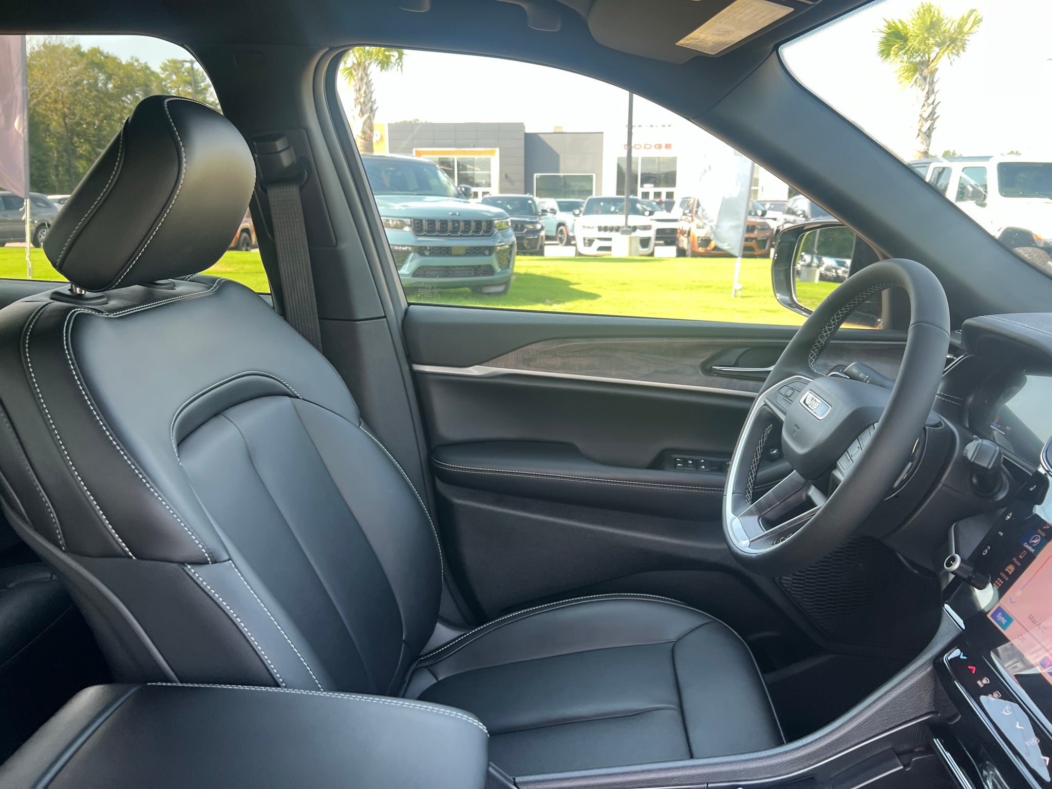 2027 Jeep Grand Cherokee L GRAND CHEROKEE L LIMITED 4X4