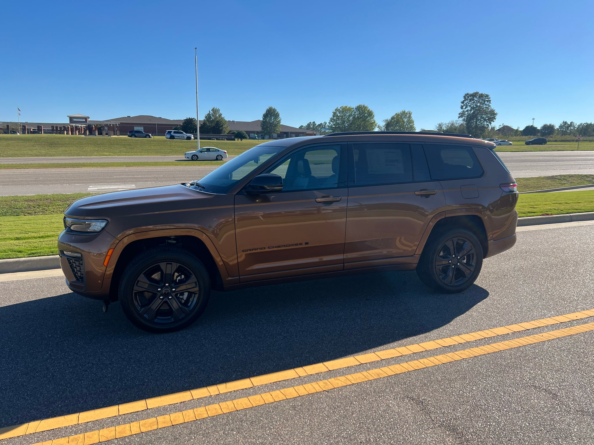 2027 Jeep Grand Cherokee L GRAND CHEROKEE L LIMITED RESERVE 4X4