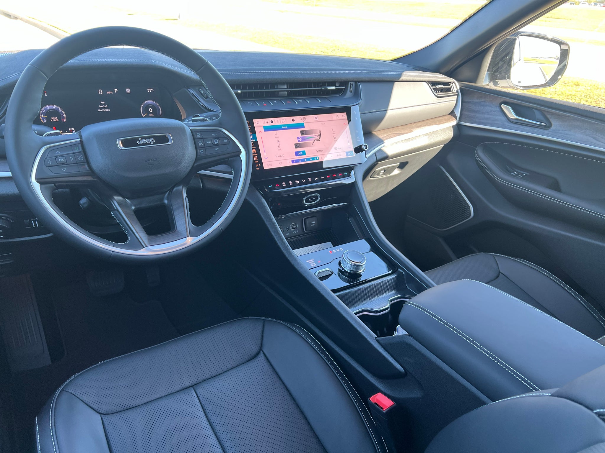 2027 Jeep Grand Cherokee L GRAND CHEROKEE L LIMITED RESERVE 4X4