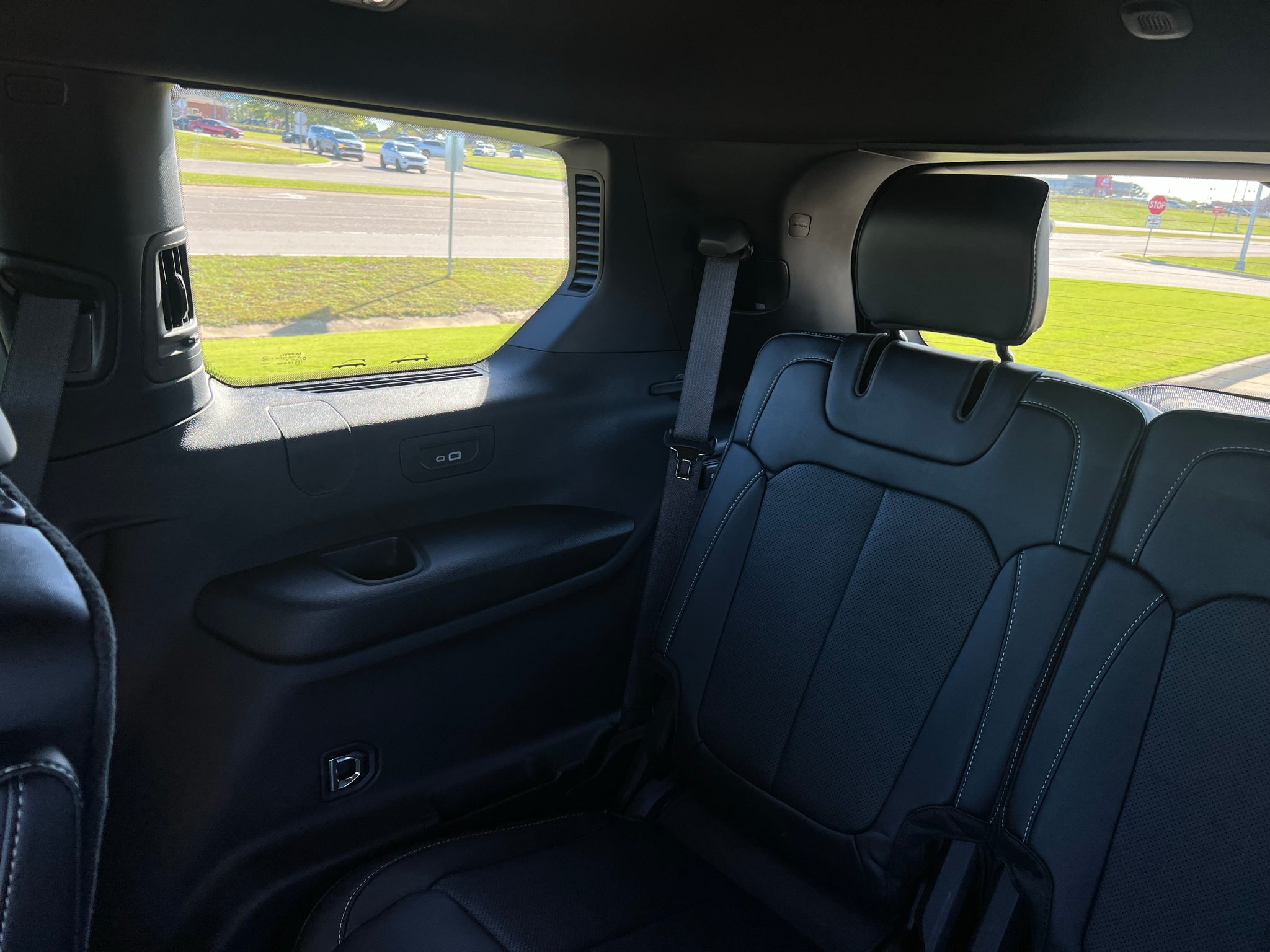 2027 Jeep Grand Cherokee L GRAND CHEROKEE L LIMITED RESERVE 4X4