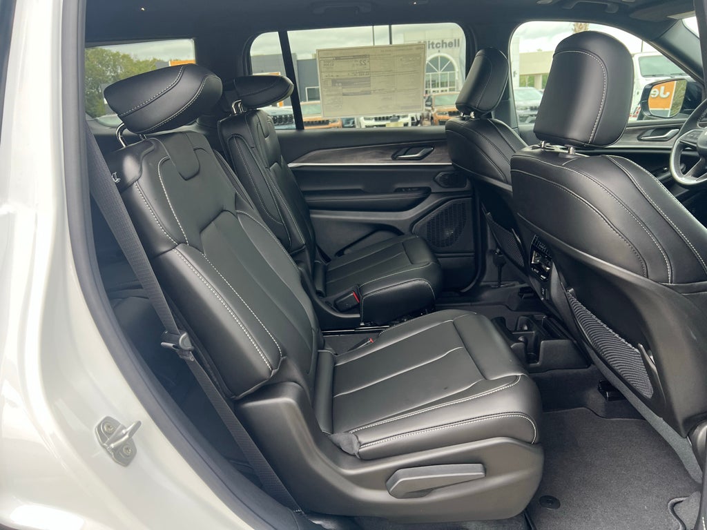 2027 Jeep Grand Cherokee L Limited