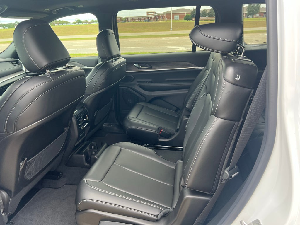 2027 Jeep Grand Cherokee L Limited